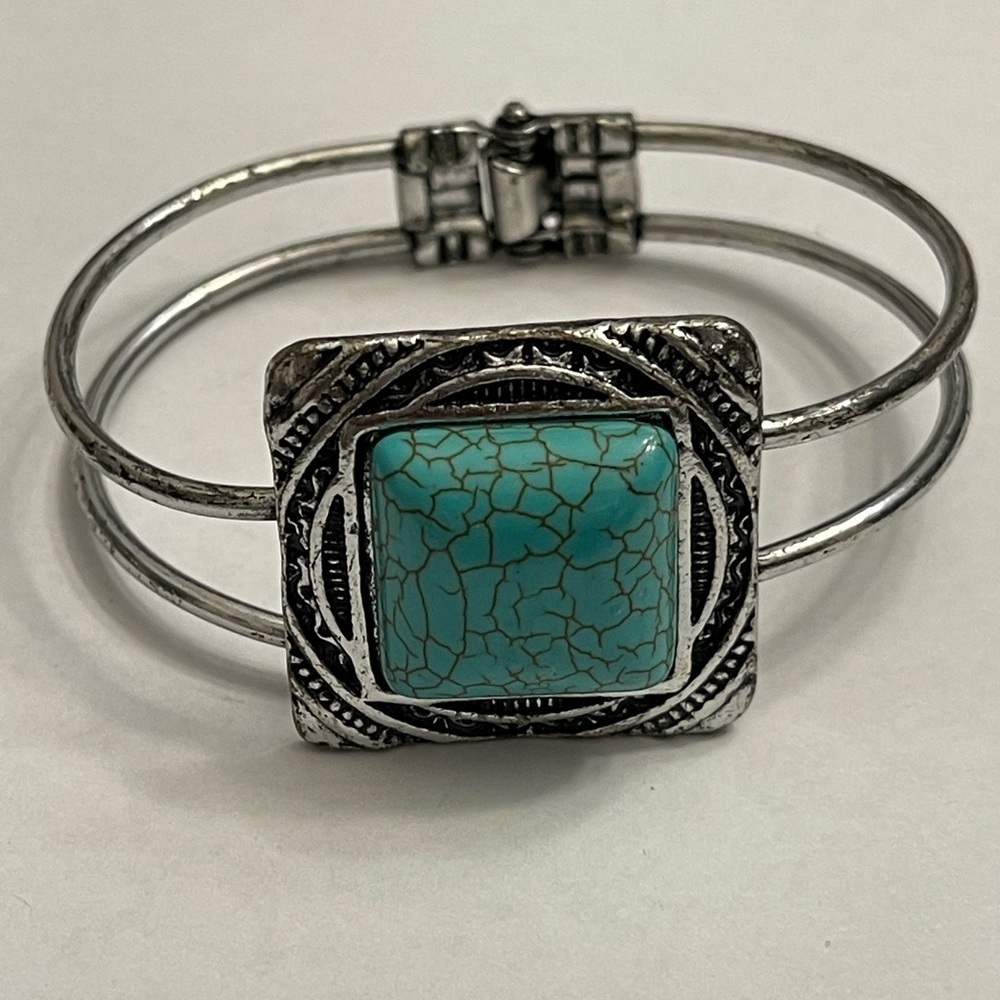 Turquoise and silver bracelet